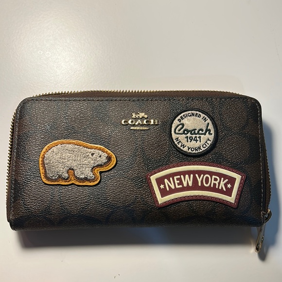 Coach Wallet - Picture 2 of 7